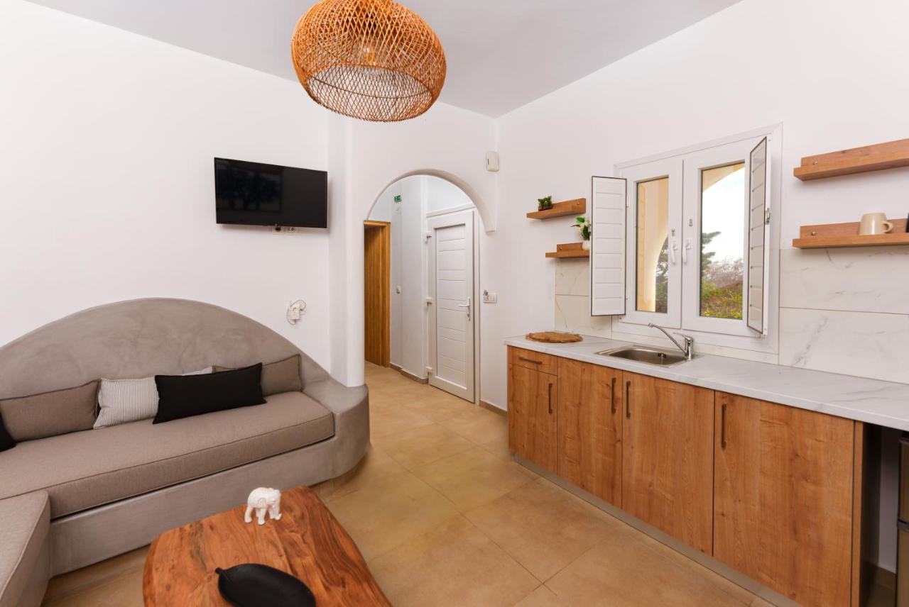 Zaitun Luxury Suites Karterádos Exterior foto